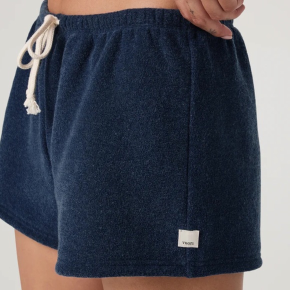Vuori Beach Fleece Shorts – Blue Coast (M) - Picture 3 of 4